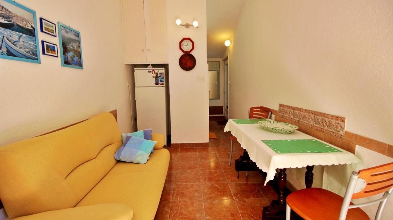 Seaside Apartment Omiš Exteriör bild